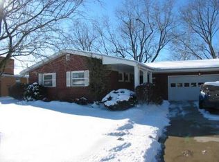 1528 Covington Dr, Ann Arbor, MI 48103