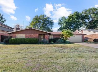 1033 Sherbrooke Rd, Saint Charles, MO 63303