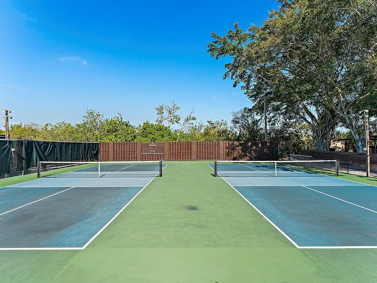 671 SW South River Dr #105 — Photo 49