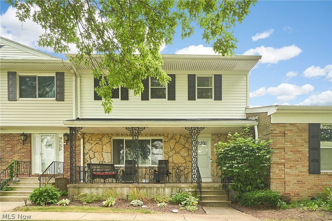 2086 Beechtree Dr #54 — Ohio Prestwick Country Club