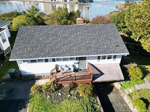 2nd image of 44 Fallsview Ave