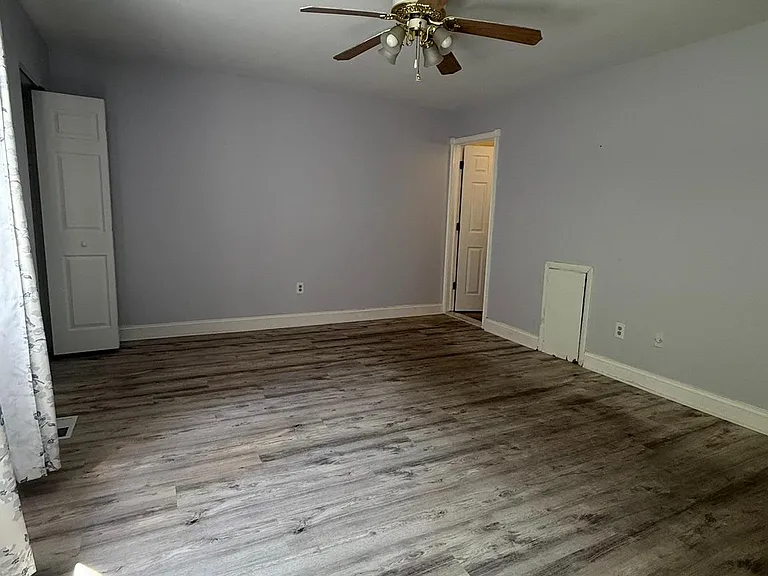 1080 Pendleton Ct — Photo 27