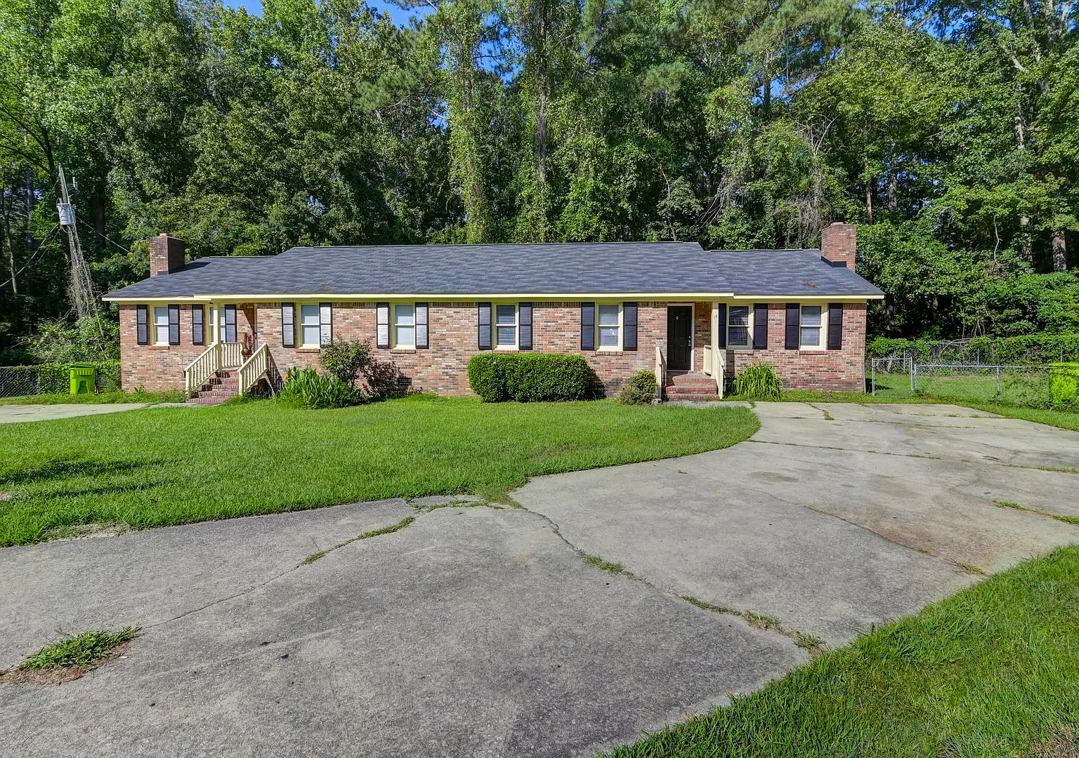 Beautifully Renovated 3-Bedroom Home in Columbia, SC! — Photo 1