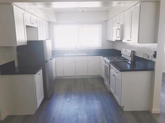 4th image of 4365 Ventura Canyon Ave #B6
