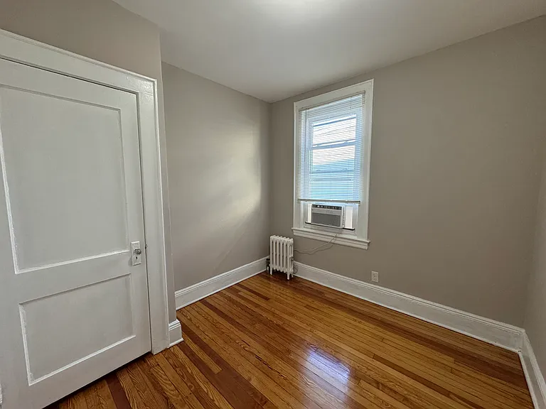 271 Davis Ave #2 — Photo 6