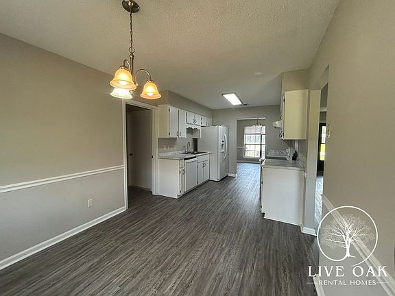 5th image of 905 Linwood Cir