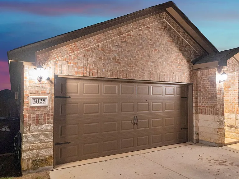 3025 Charyn Way — Photo 2