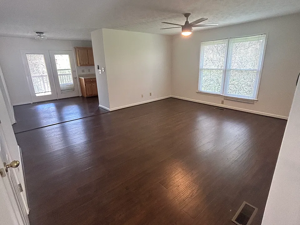 192 Spring Run St #196
