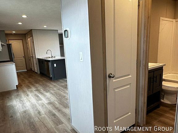 5th image of 700 E 6th St #33
