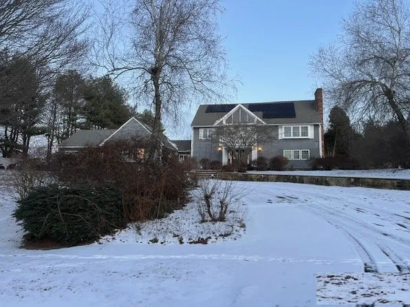 4 Mark Ln, Milton, MA 02186