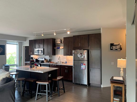 5th image of 2828 Lyndale Ave S #320
