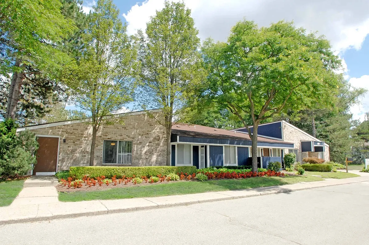 Leasing Office - Spring Hill