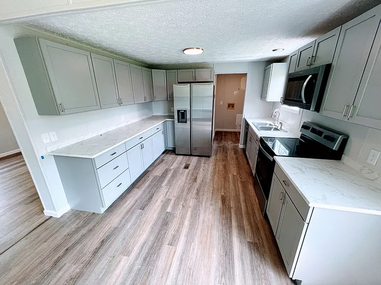 6408 Lawyers Rd — Photo 8