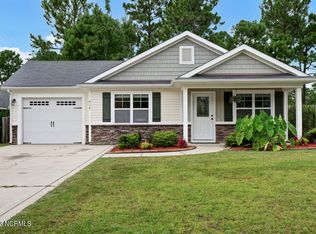 414 Blue Pennant Ct, Sneads Ferry, NC 28460