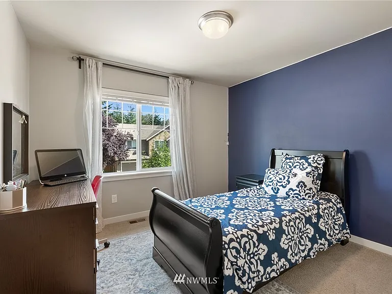 4803 NE 3rd Pl — Photo 23