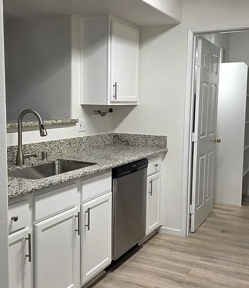 950 Ven Mls #523 — Photo 9