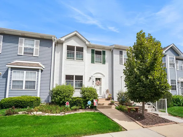 1406 Charleston Ct, Geneva, IL 60134