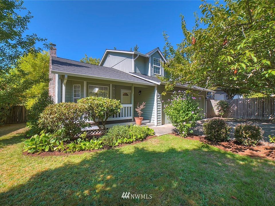 Lovely two story home on a cul-de-sac.