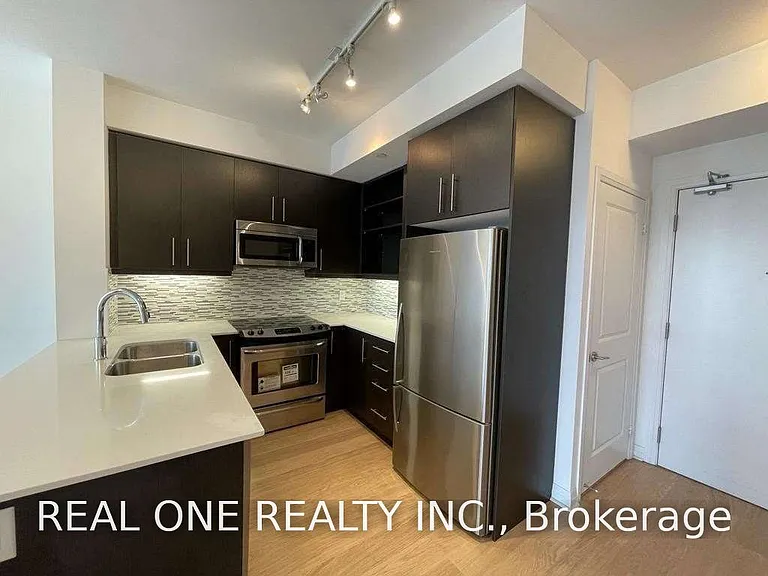 55 Oneida Cres #1605 — Photo 6