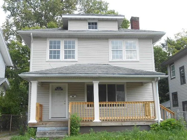 527 E Church St photo 1