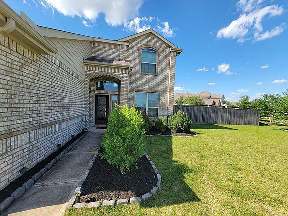 2nd image of 31302 Little Garden Ct