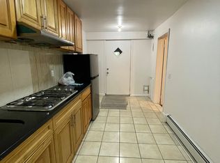 4761 196th St, Flushing, NY 11358