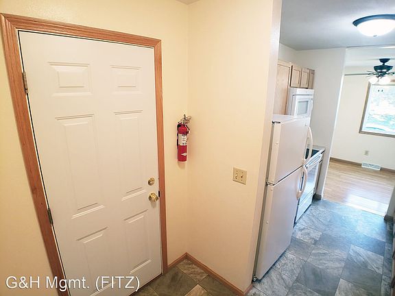 5th image of 227 S Chambers Ave APT 6
