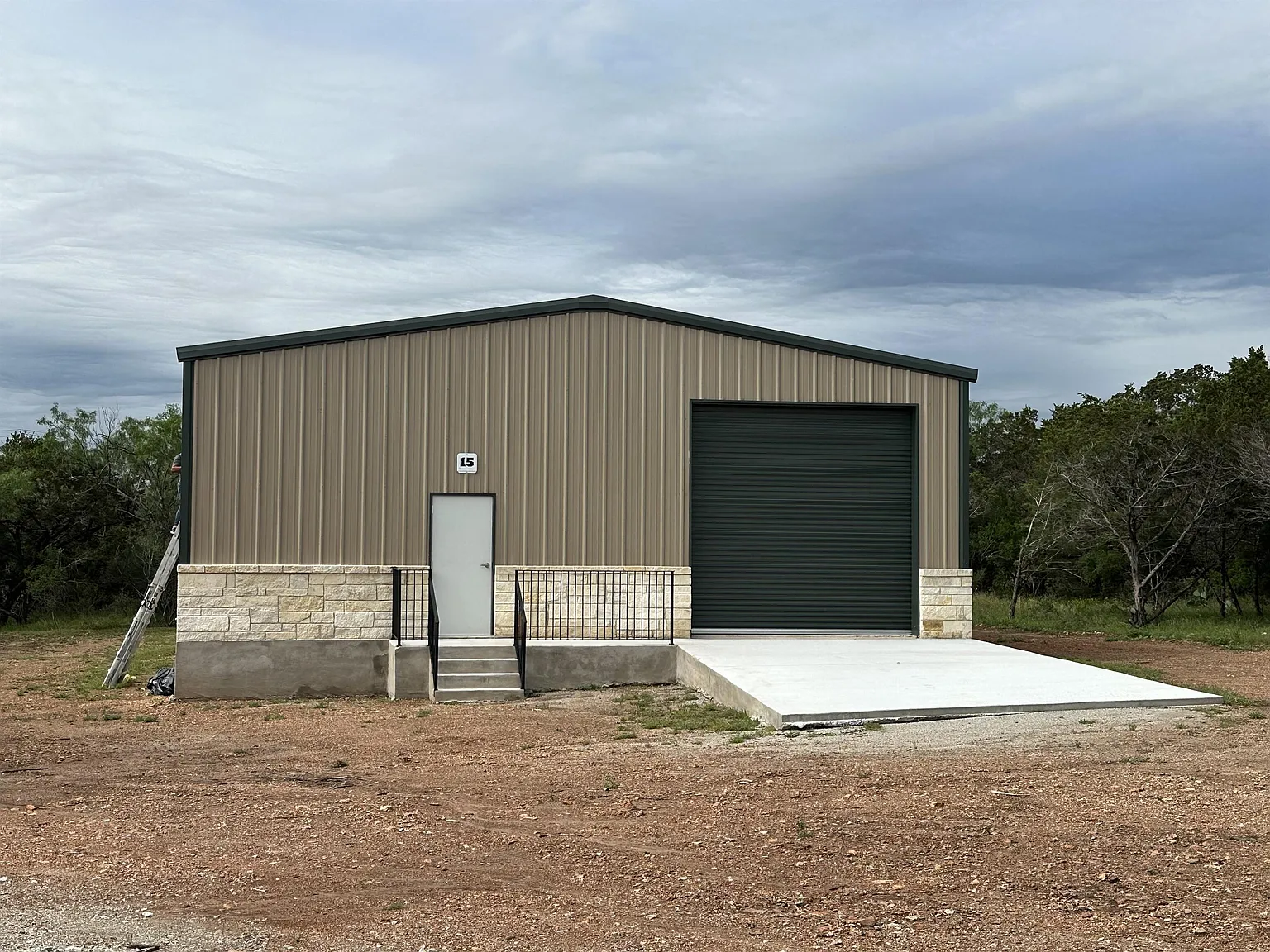 Atomic Warehouse Park - 15 — Photo 1