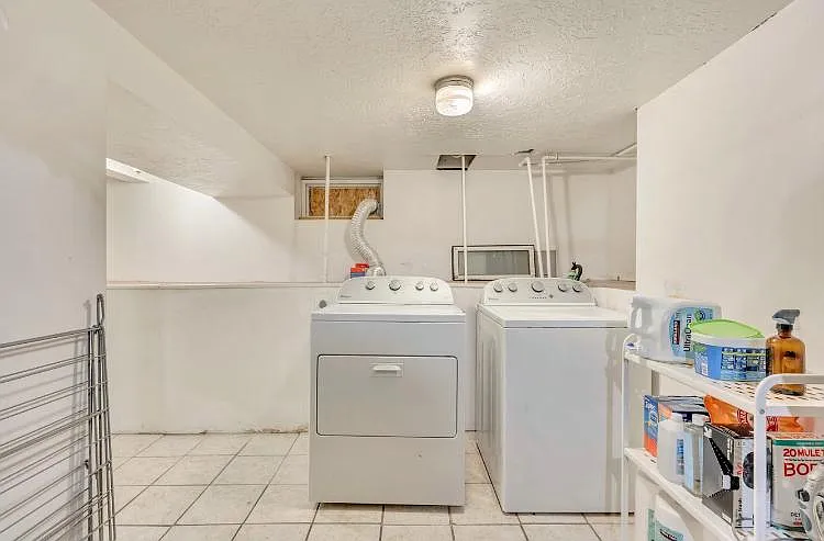 670 E Hollywood Ave — Photo 14