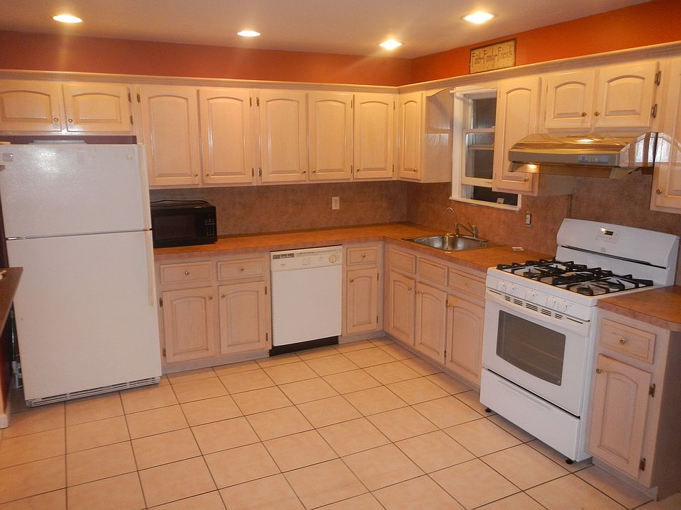Eat in Kitchen
