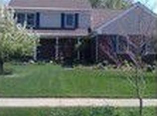 465 Lakes Edge Dr, Oxford, MI