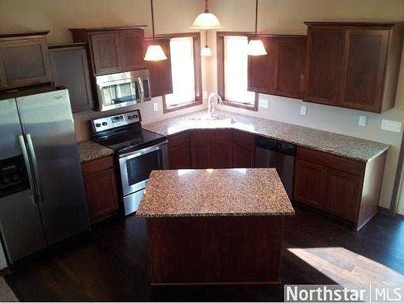 4th image of 11586 76th St NE