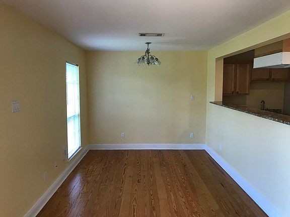 2nd image of 590 Royal Oak Dr