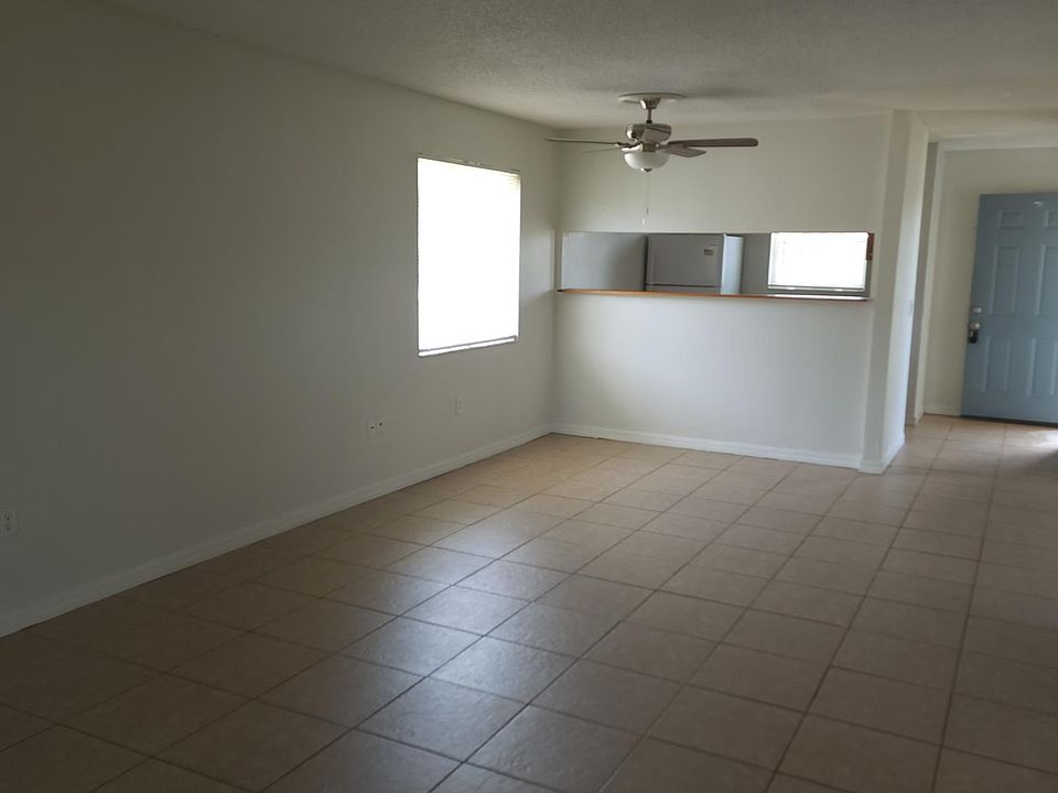 1st image of 113 Cory Ln Floor 113