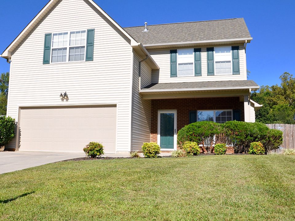 1st image of 824 Carter View Ln