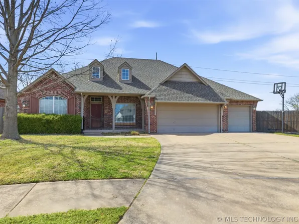 508 N Willow St, Jenks, OK 74037