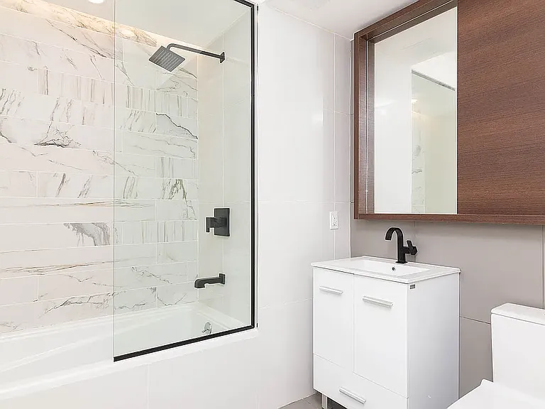 581 Ocean Pkwy #4K — Photo 8