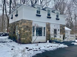 66 Calhoun Dr, Greenwich, CT 06831