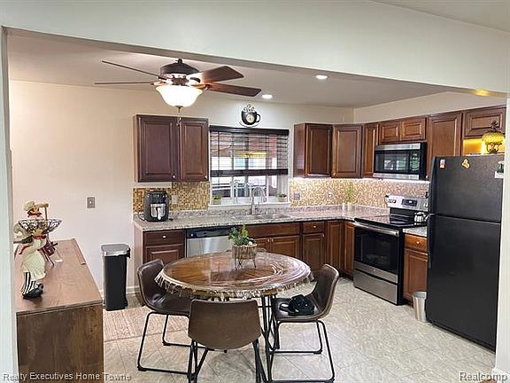 5th image of 13440 Brainwood Ave