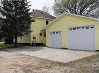 82 7th Ave S, Wahpeton, ND 58075