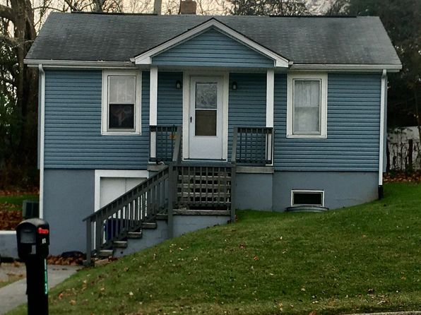 813 Patrick Henry Dr