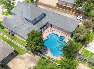 2106 Shari Ln, Garland, TX 75043