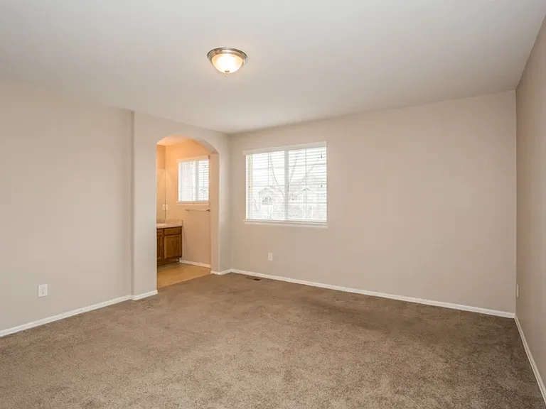 9822 Kenton Cir — Photo 6