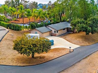 213 Beaumont Dr, Vista, CA 92084