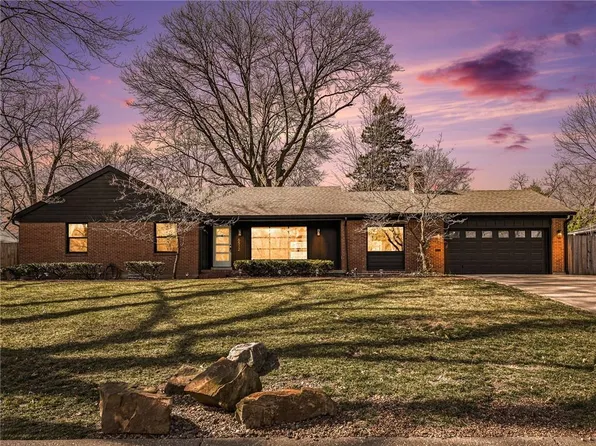 6512 Maple Dr, Mission, KS 66202