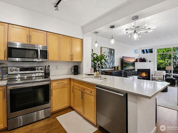 3rd image of 211 Kirkland Avenue #204