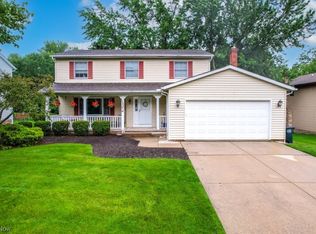 5022 Corliss Rd, Lyndhurst, OH 44124