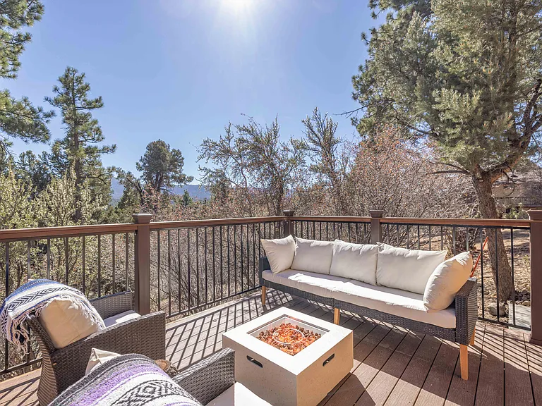 1086 Whispering Forest Dr — Photo 24