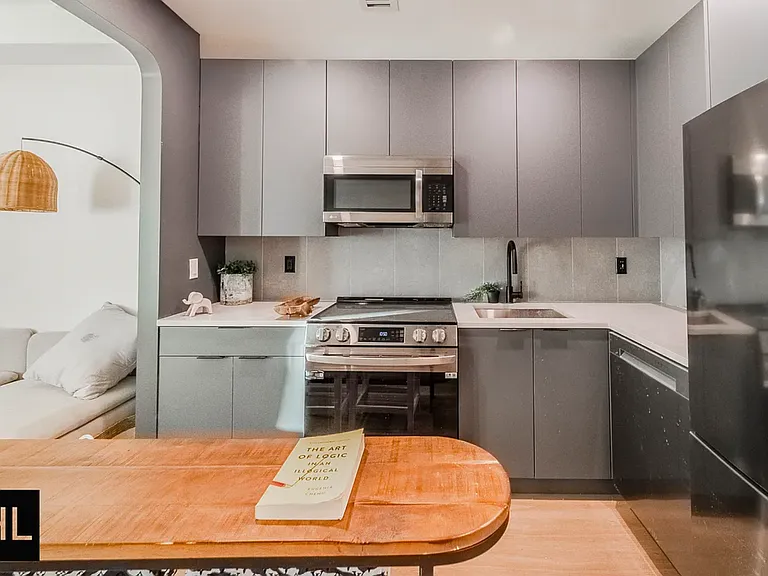 931 Carroll St #309 — Photo 2