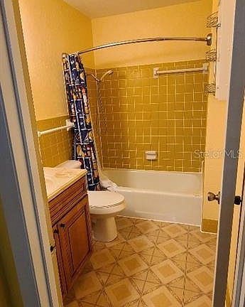 3rd image of 2442 NE 7th St APT 6